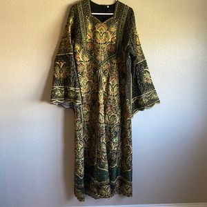 Traditional Palestinian Thobe Dress